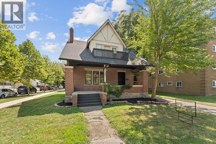 Property Photo:  1423 Riverside Drive West  ON N9B 1A2 