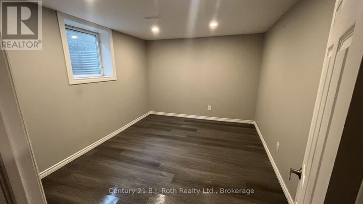 Property Photo: 687 Victoria Street Lower ON L4R 1A9