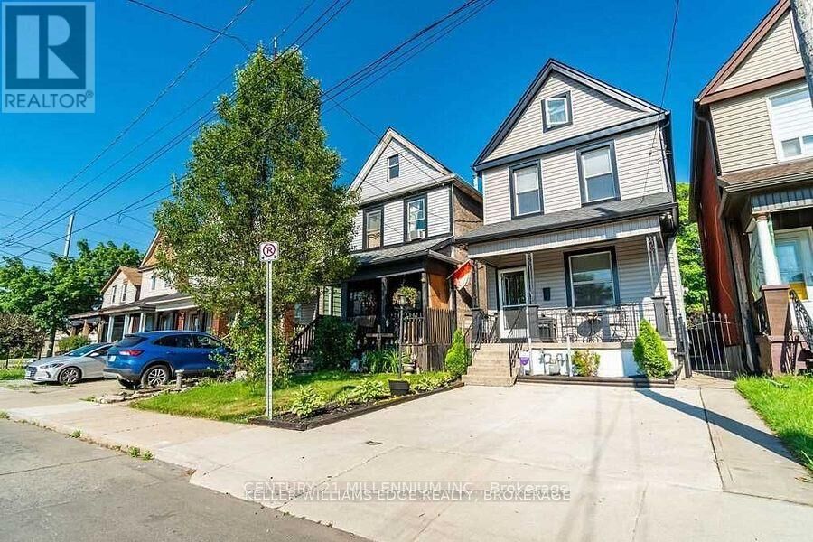 Property Photo:  20 Dickson Avenue  ON L8L 6B8 