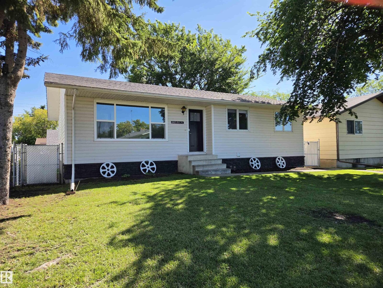 Property Photo:  4803 54A St  AB T9N 1Z3 