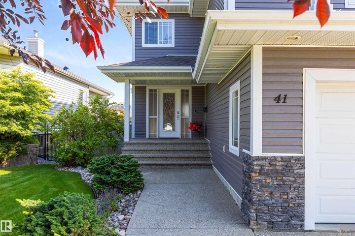 Property Photo: 41 Kendall Crescent AB T8N 7A9