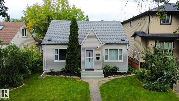 Property Photo:  10936 70 Avenue NW  AB T6H 2G6 
