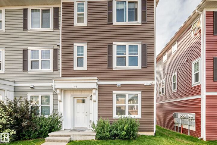 Property Photo: 903 Crystallina Nera Way NW 23 AB T5Z 0N6
