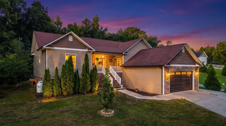 Property Photo:  685 York Road NE  TN 37323 