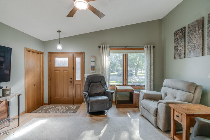 Property Photo:  3504 Overlook Drive  ND 58503 
