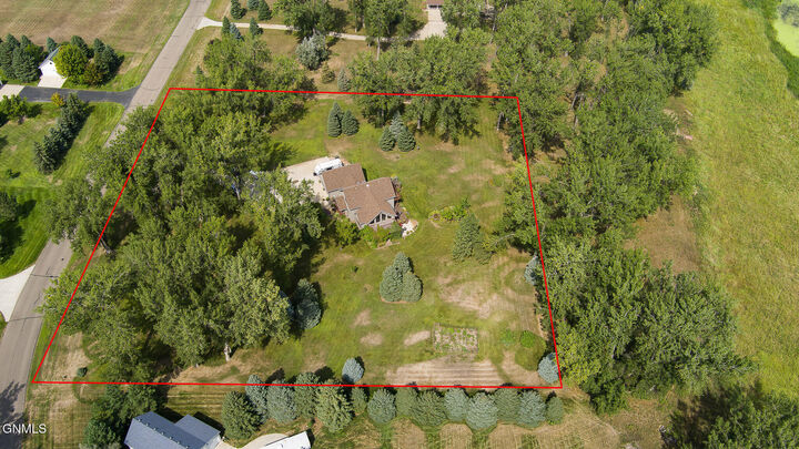 Property Photo: 3201 Tavis Road ND 58504