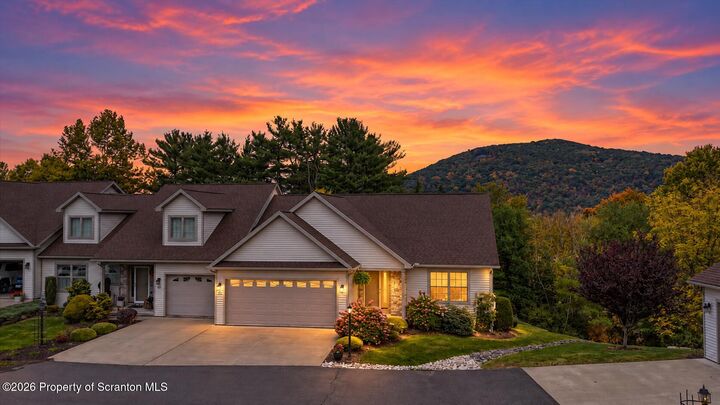 Property Photo: 90 Grandview Drive PA 18657