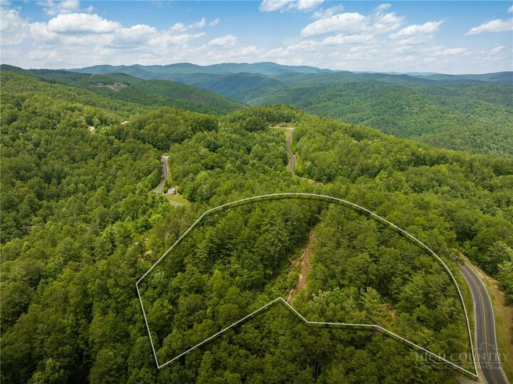 Property Photo: 1328 Reynolds Parkway NC 28624