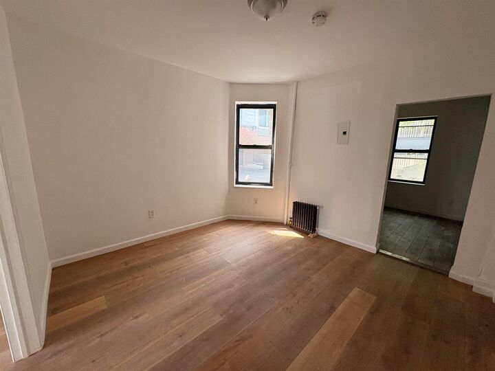 Property Photo:  25 Rock St 2  NJ 07306 