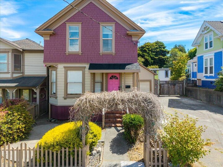 Property Photo: 2121 C Street CA 95501