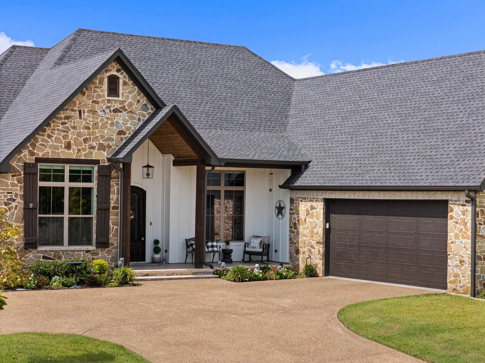 Property Photo: 2107 Nueces Trl. TX 75604