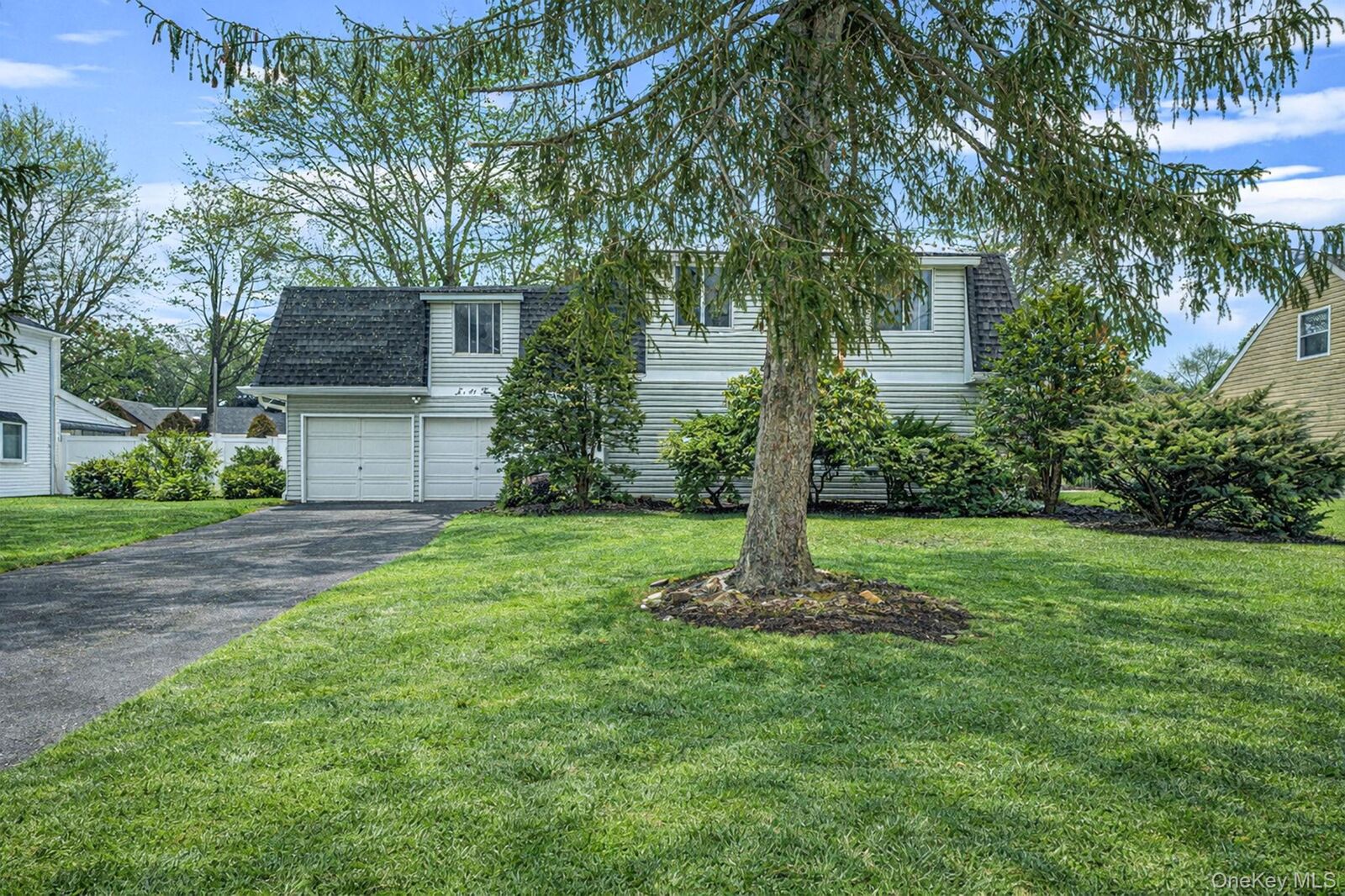 Property Photo:  22 Meyer Lane  NY 11763 