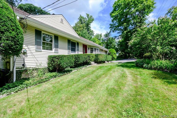 Property Photo:  9 Somerstown Road  NY 10562 
