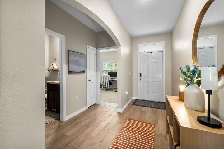 Property Photo:  6043 SW 83rd Terrace  FL 32608 