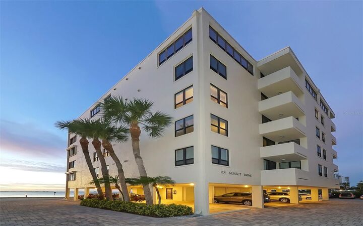 Property Photo:  101 Sunset Drive 103  FL 34236 