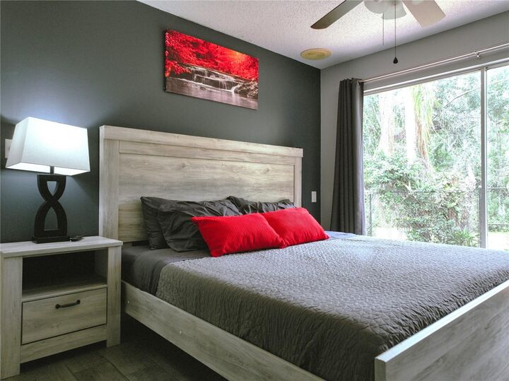 Property Photo:  111 Oak Lee Drive  FL 33548 