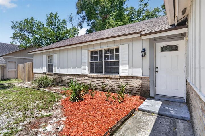 Property Photo:  6109 Zonna Avenue  FL 32808 