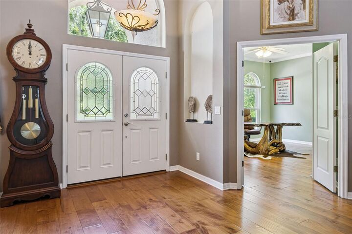 Property Photo: 1006 Panther Street FL 32765