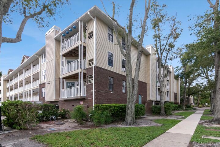 Property Photo:  1000 W Horatio Street 226  FL 33606 