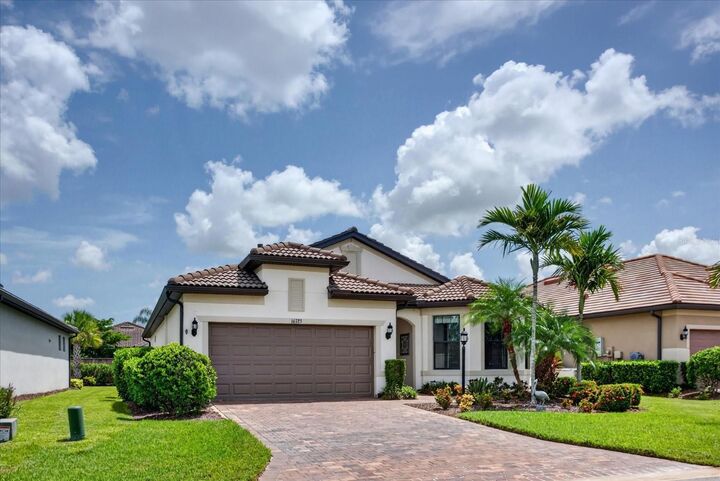 Property Photo: 16723 Blackwater Terrace FL 34202