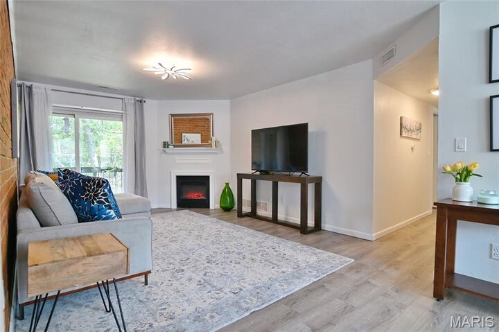 Property Photo:  1963 Greenpoint Drive 203  MO 63122 