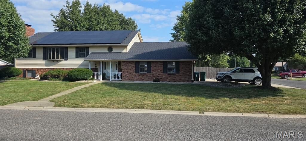 Property Photo:  161 Stahl Drive  IL 62285 