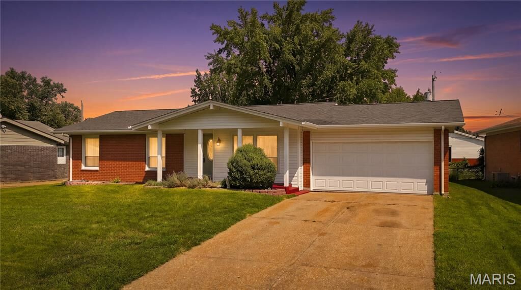 Property Photo:  2395 Wedgwood Drive  MO 63033 