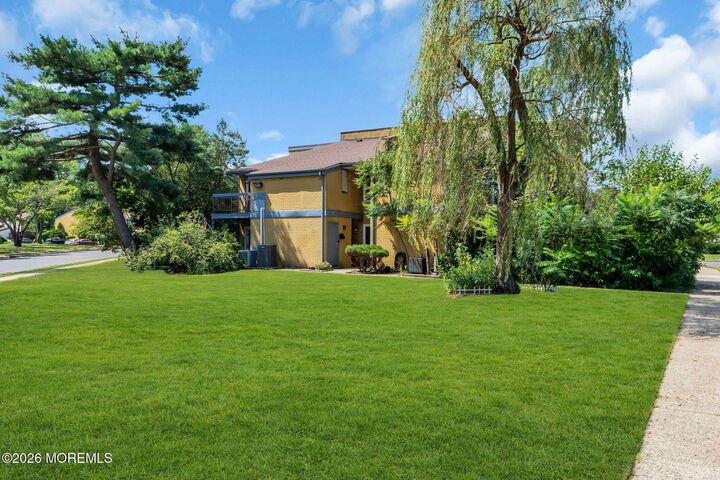 Property Photo: 4 Newport Court NJ 08724