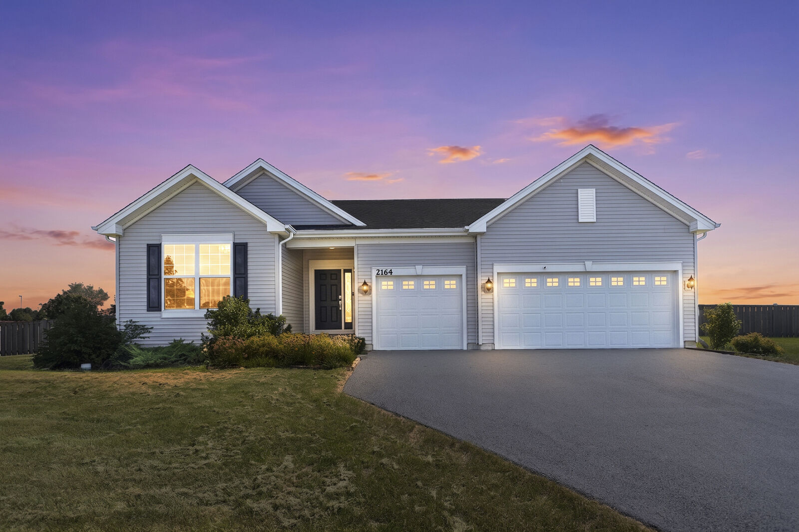 Property Photo: 2164 Tremont Avenue IL 60560