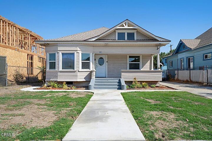 Property Photo:  655 E 50th Street  CA 90011 