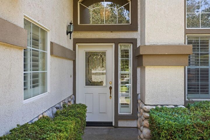 Property Photo: 5216 Wyndham Oak Lane CA 95608