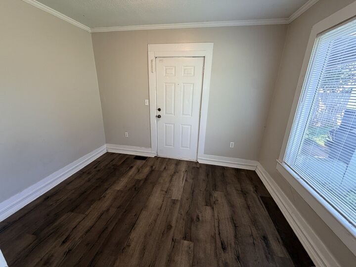 Property Photo:  203 W Petty Ln  TN 37398 