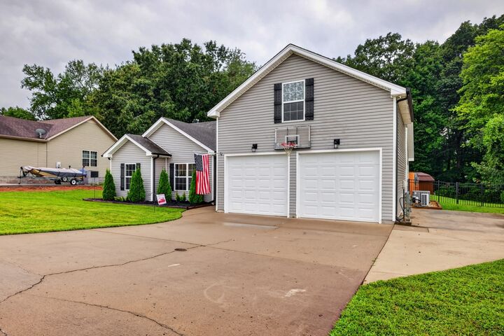 Property Photo:  1172 Freedom Dr  TN 37042 