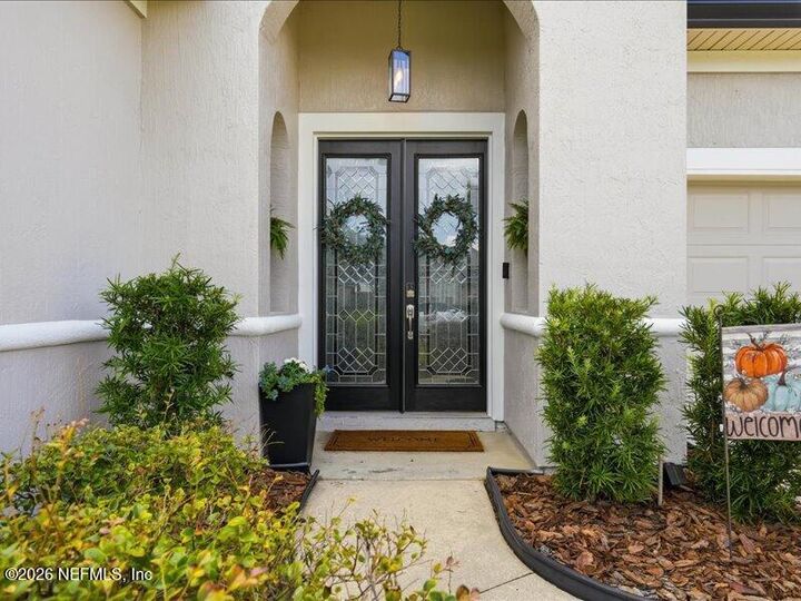 Property Photo: 2388 Country Side Drive FL 32003