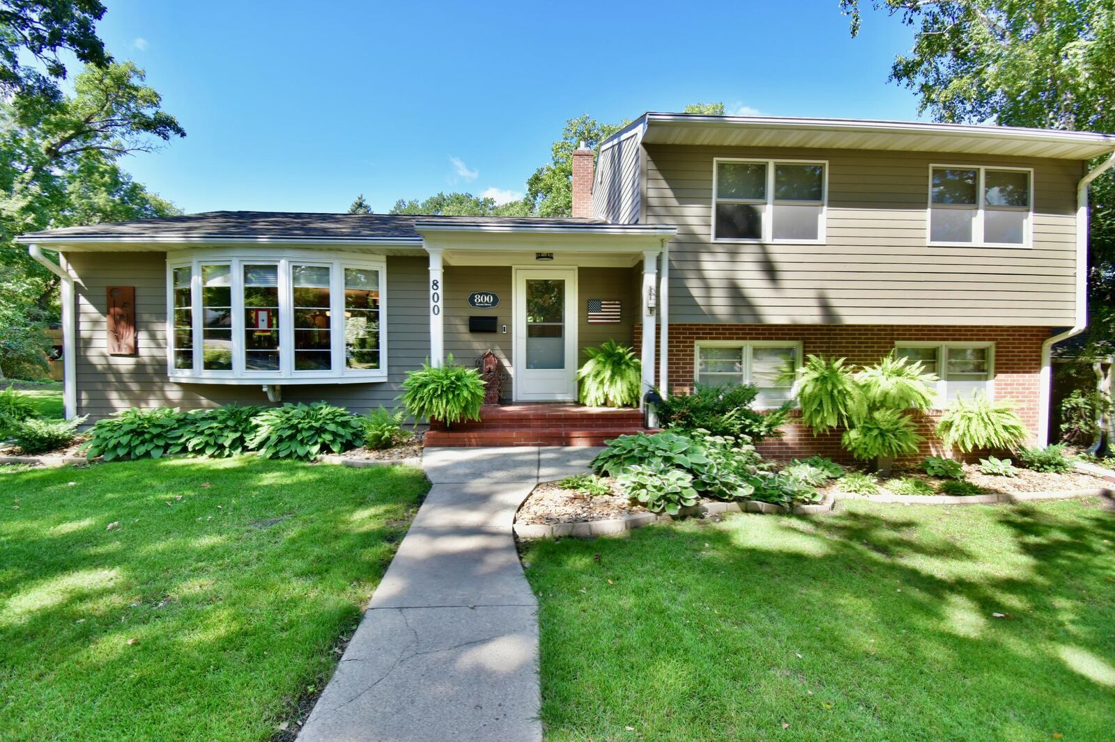 Property Photo: 800 Bryant Street MN 56308