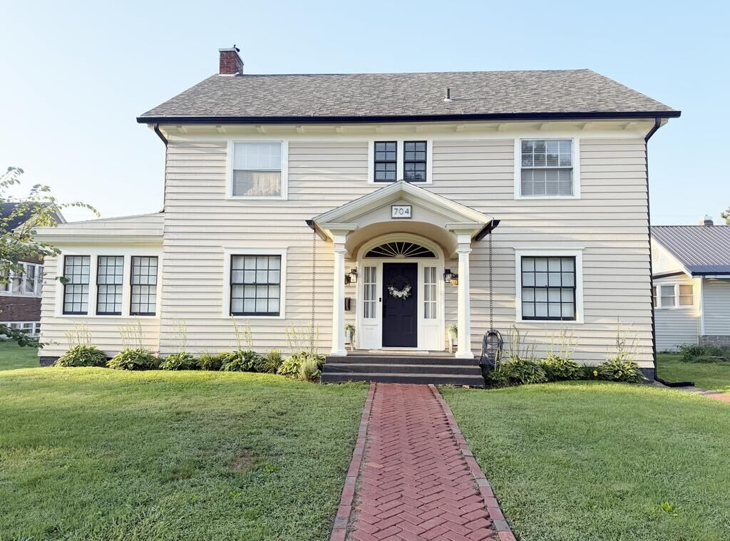 Property Photo: 704 E Harrison Street MO 63501