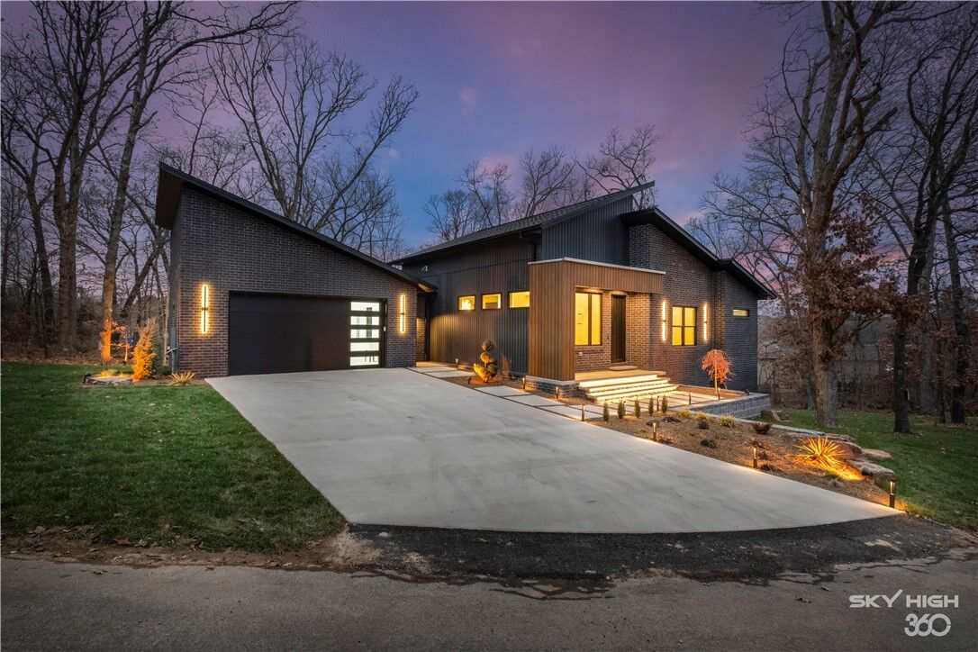 Property Photo:  5 Ayton Lane  AR 72714 