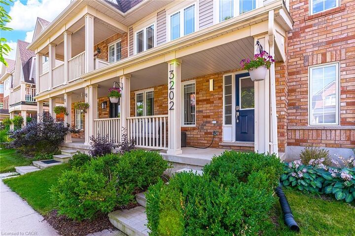 Property Photo: 3202 Munson Crescent ON L7L 3B9