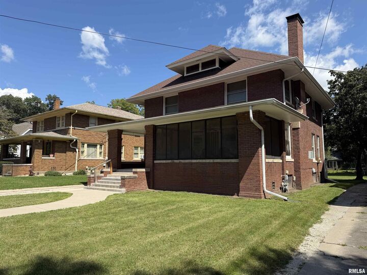 Property Photo: 1003 N Broad Street IL 61401