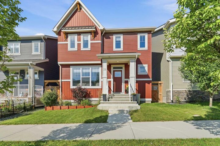 Property Photo: 39 Lucas Boulevard NW AB T3P 1H9