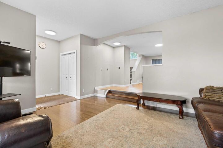 Property Photo:  303 Saddlebrook Way NE  AB T3J 0B4 