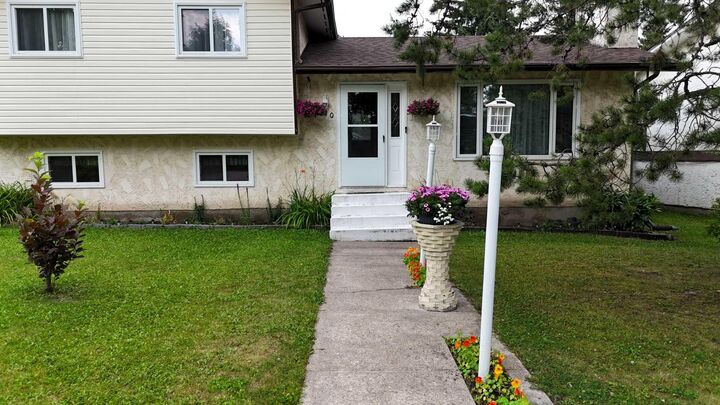 Property Photo:  5740 Westhaven Drive  AB T7E 1J5 