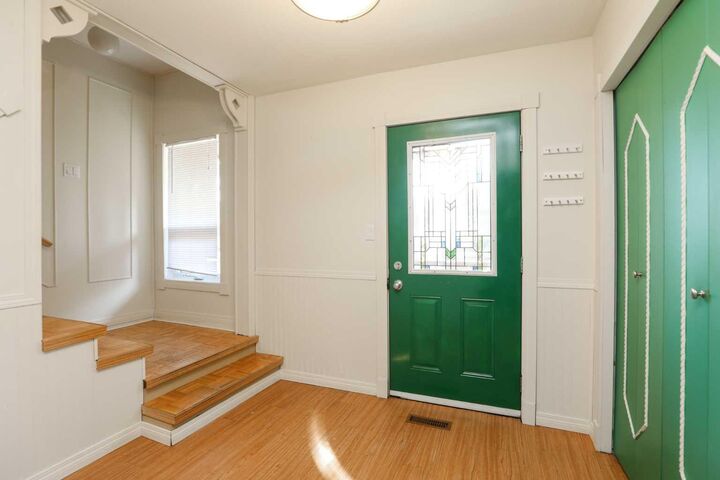 Property Photo:  11 E 300 N  AB T0K 2S0 