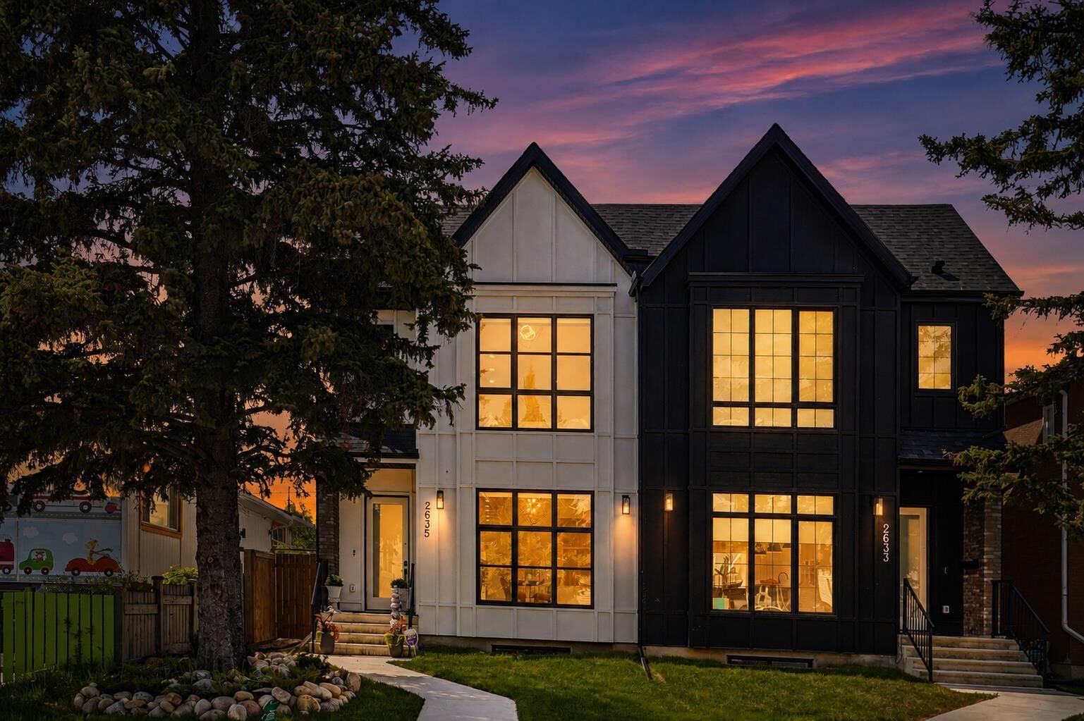 Property Photo: 2635 34 Street SW AB T3E 2W6