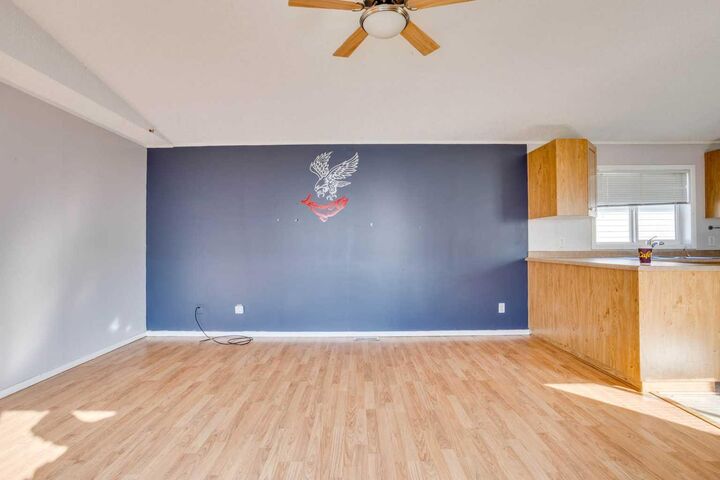 Property Photo:  105 Hoehne Street  AB T9K 2K8 