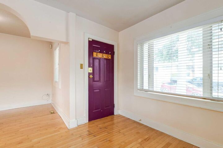 Property Photo: 123 30 Avenue NW AB T2M 2N1