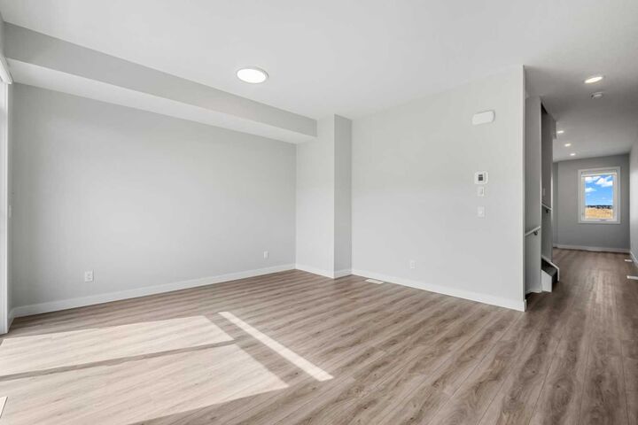 Property Photo: 4 Sage Hill Rise NW 802 AB T3R 2N1