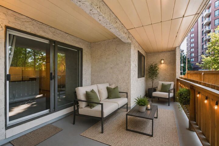 305 25 Avenue SW 102 — photo 1