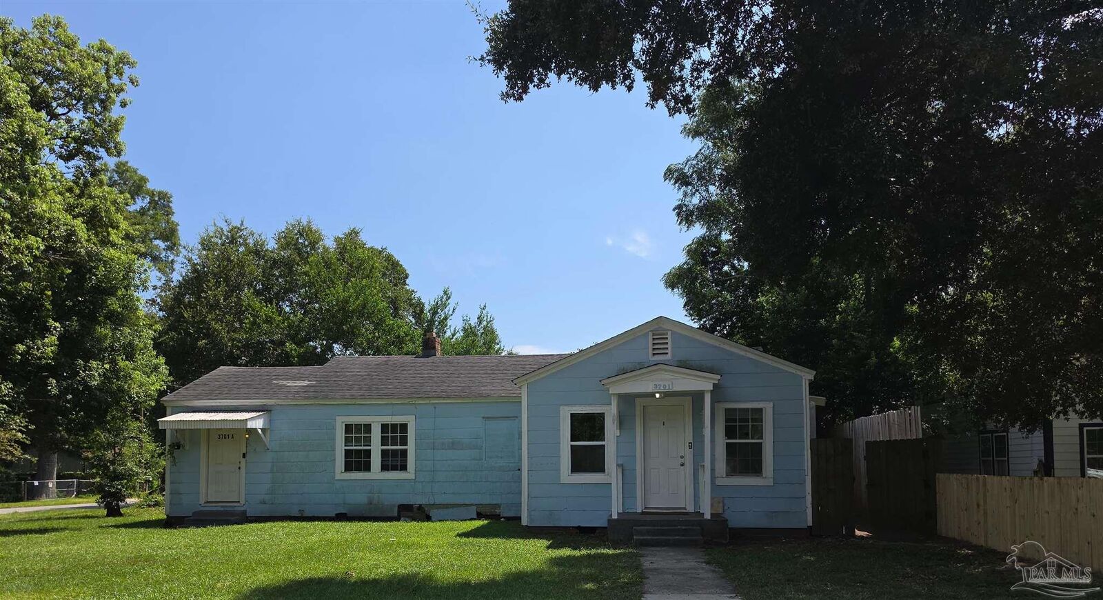 Property Photo:  3701 W Brainerd St A &Amp B  FL 32505 