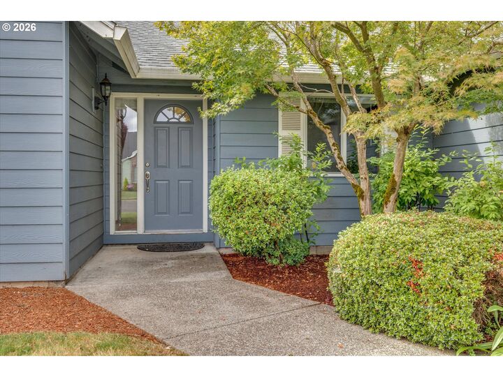 Property Photo: 317 SE 9th Ave OR 97013
